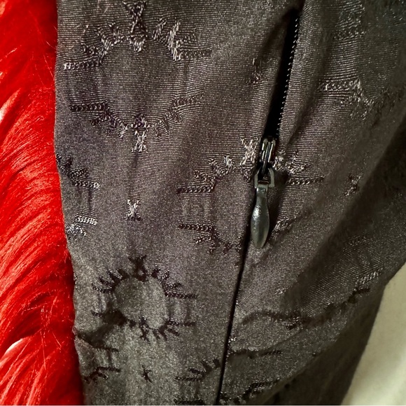 SPIRITHOODS RED VELVET WOLF CLASSIC FAUX FUR COAT | WOMEN'S M - Picture 15 of 15